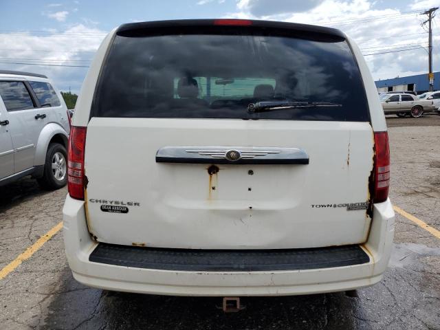 Photo 5 VIN: 2A4RR5D18AR104914 - CHRYSLER TOWN & COU 