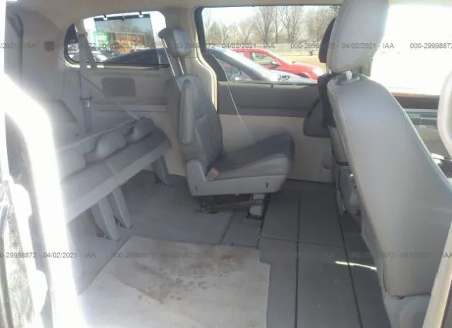 Photo 7 VIN: 2A4RR5D18AR113984 - CHRYSLER TOWN & COUNTRY 