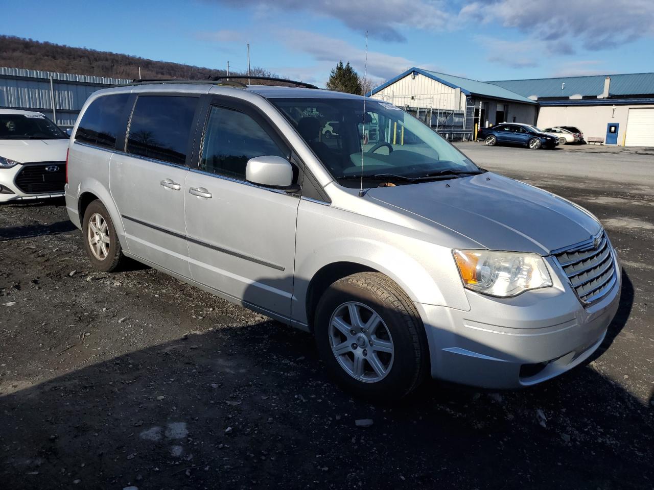 Photo 3 VIN: 2A4RR5D18AR132308 - CHRYSLER TOWN & COUNTRY 