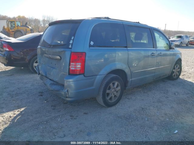 Photo 3 VIN: 2A4RR5D18AR140909 - CHRYSLER TOWN & COUNTRY 