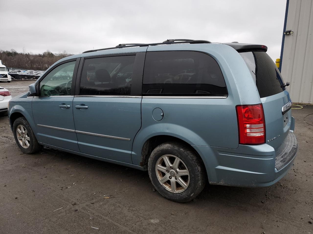 Photo 1 VIN: 2A4RR5D18AR167995 - CHRYSLER TOWN & COUNTRY 