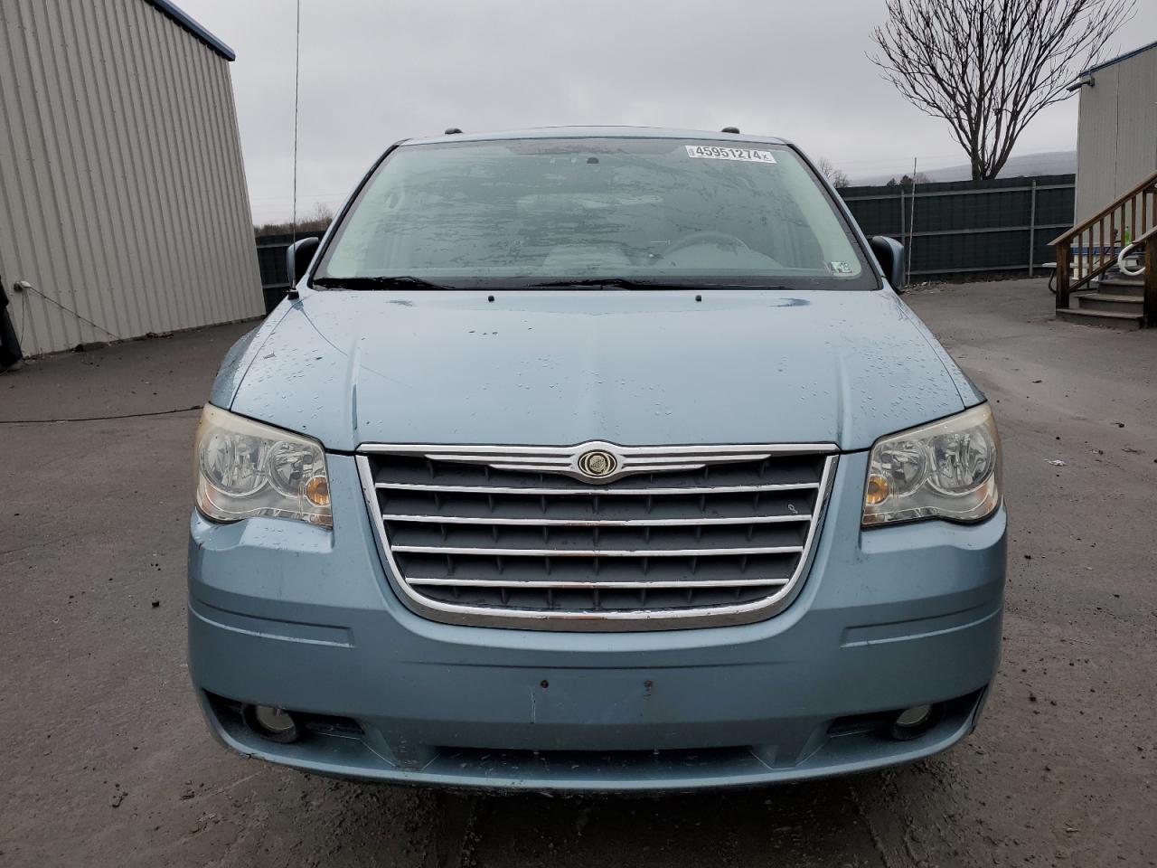 Photo 4 VIN: 2A4RR5D18AR167995 - CHRYSLER TOWN & COUNTRY 