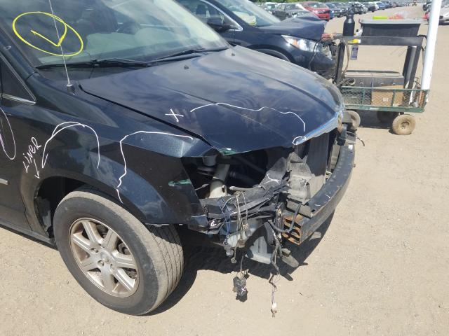 Photo 8 VIN: 2A4RR5D18AR169987 - CHRYSLER TOWN & COU 