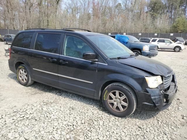 Photo 3 VIN: 2A4RR5D18AR200946 - CHRYSLER TOWN & COU 