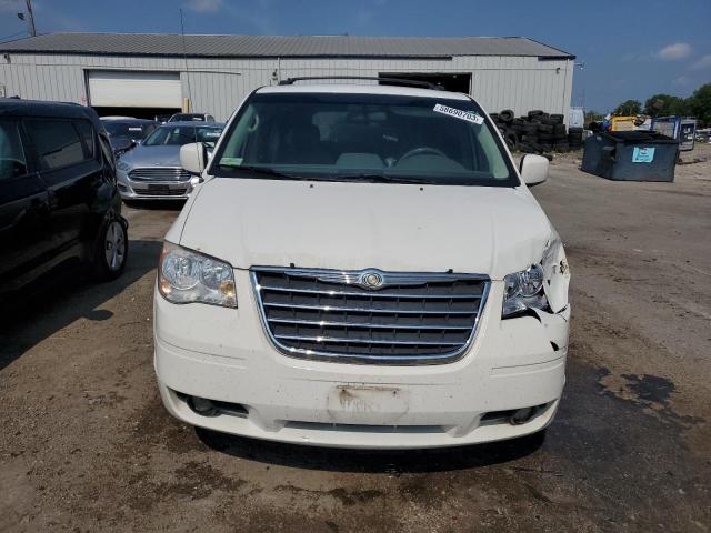 Photo 4 VIN: 2A4RR5D18AR206679 - CHRYSLER TOWN & COU 