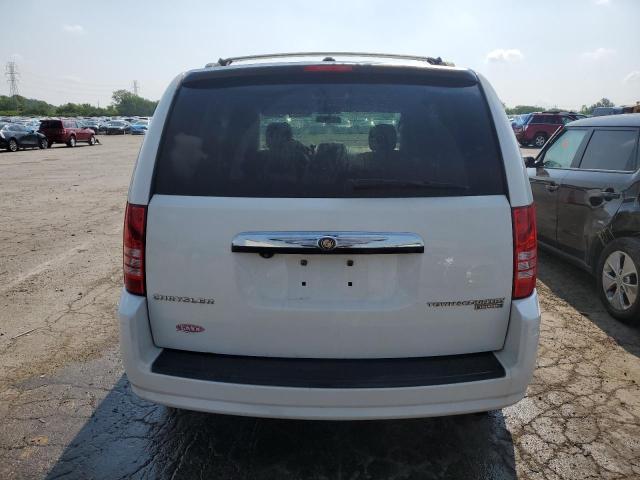 Photo 5 VIN: 2A4RR5D18AR206679 - CHRYSLER TOWN & COU 