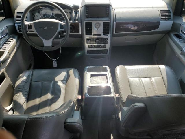 Photo 7 VIN: 2A4RR5D18AR206679 - CHRYSLER TOWN & COU 