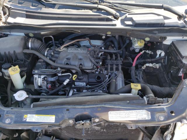 Photo 6 VIN: 2A4RR5D18AR213938 - CHRYSLER TOWN &AMP COU 