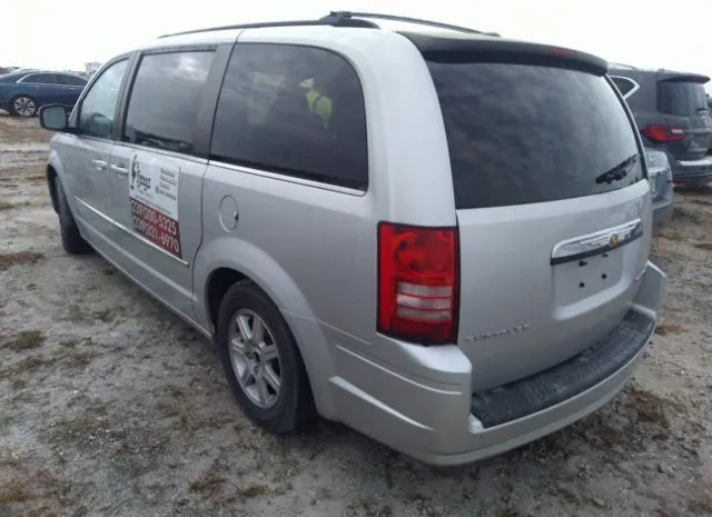 Photo 2 VIN: 2A4RR5D18AR227080 - CHRYSLER TOWN & COUNTRY 