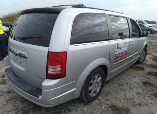 Photo 3 VIN: 2A4RR5D18AR227080 - CHRYSLER TOWN & COUNTRY 