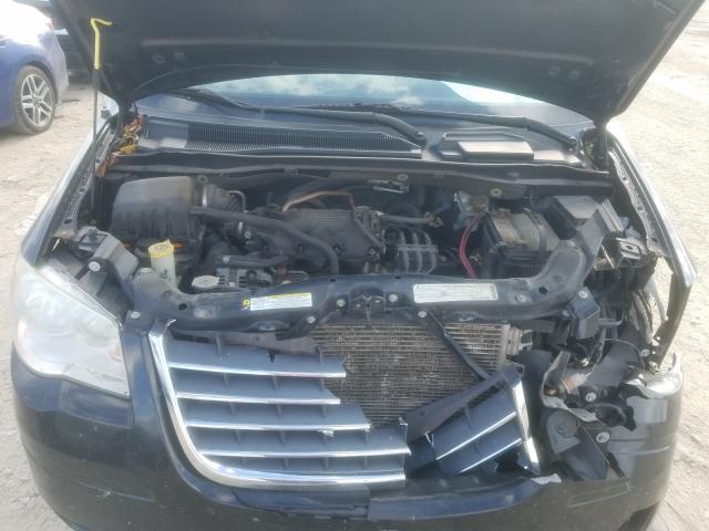 Photo 6 VIN: 2A4RR5D18AR235096 - CHRYSLER TOWN & COU 