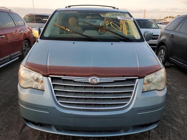 Photo 4 VIN: 2A4RR5D18AR241464 - CHRYSLER TOWN & COU 