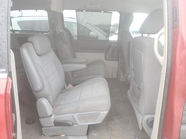 Photo 5 VIN: 2A4RR5D18AR250553 - CHRYSLER TOWN & COU 