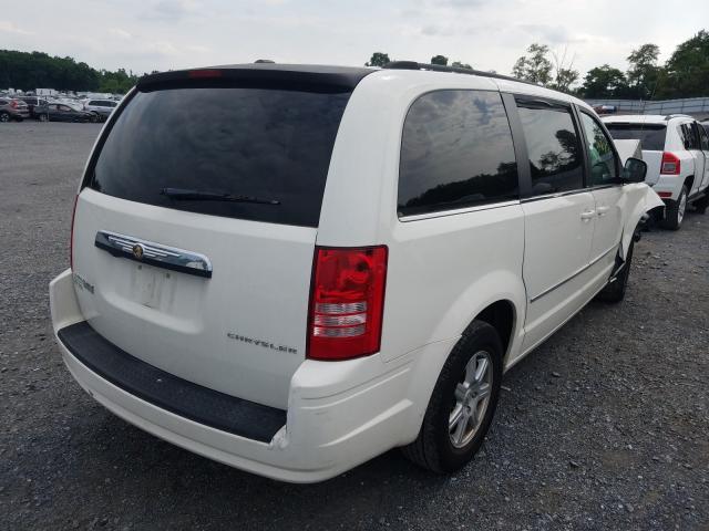 Photo 3 VIN: 2A4RR5D18AR262444 - CHRYSLER TOWN & COU 