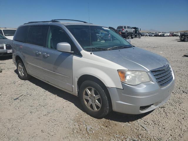 Photo 3 VIN: 2A4RR5D18AR278935 - CHRYSLER TOWN & COU 