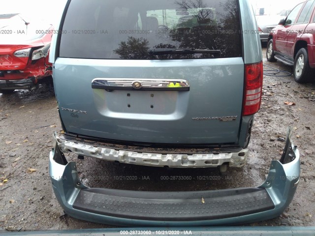 Photo 5 VIN: 2A4RR5D18AR286517 - CHRYSLER TOWN & COUNTRY 