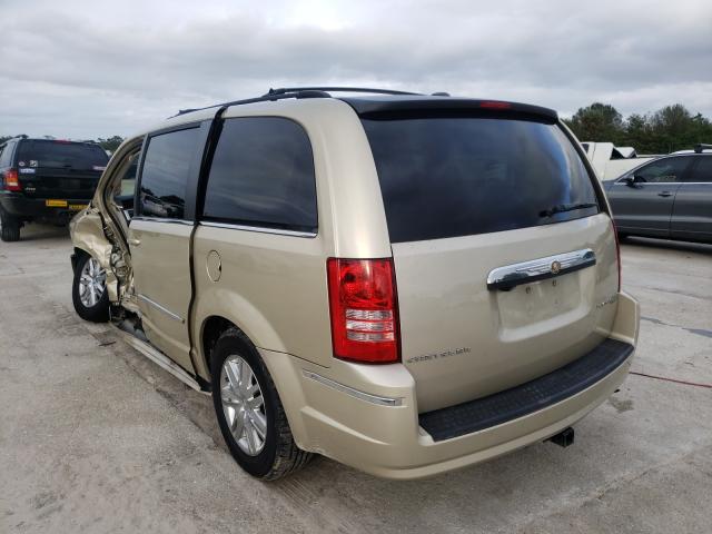 Photo 2 VIN: 2A4RR5D18AR299199 - CHRYSLER TOWN & COU 