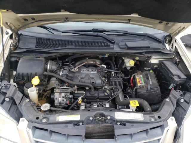 Photo 6 VIN: 2A4RR5D18AR299199 - CHRYSLER TOWN & COU 