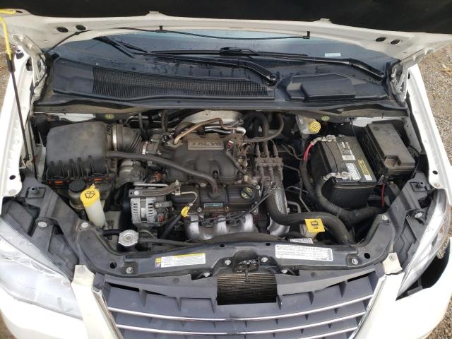 Photo 11 VIN: 2A4RR5D18AR309052 - CHRYSLER TOWN & COU 