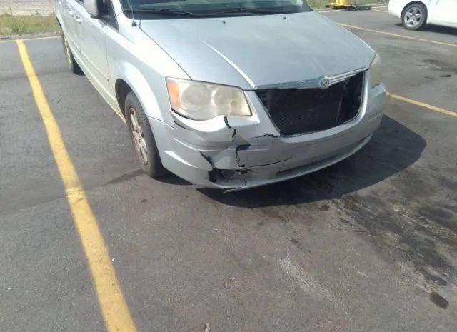 Photo 5 VIN: 2A4RR5D18AR324229 - CHRYSLER TOWN & COUNTRY 