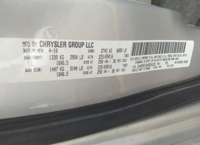 Photo 8 VIN: 2A4RR5D18AR324229 - CHRYSLER TOWN & COUNTRY 