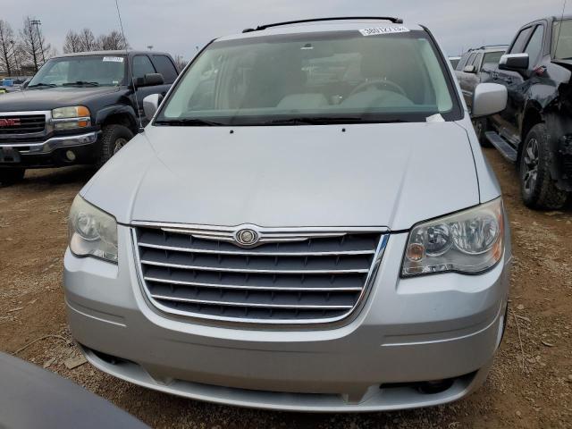 Photo 4 VIN: 2A4RR5D18AR338521 - CHRYSLER TOWN & COU 