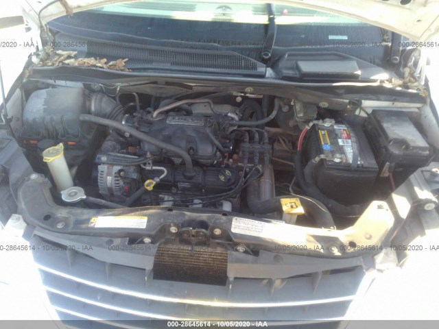 Photo 9 VIN: 2A4RR5D18AR348174 - CHRYSLER TOWN & COUNTRY 