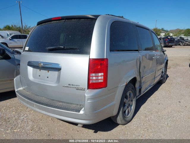 Photo 3 VIN: 2A4RR5D18AR351012 - CHRYSLER TOWN & COUNTRY 