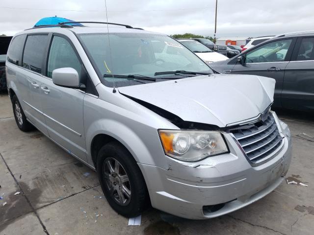 Photo 0 VIN: 2A4RR5D18AR432463 - CHRYSLER TOWN & COU 