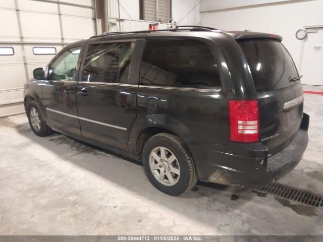 Photo 2 VIN: 2A4RR5D18AR451790 - CHRYSLER TOWN & COUNTRY 