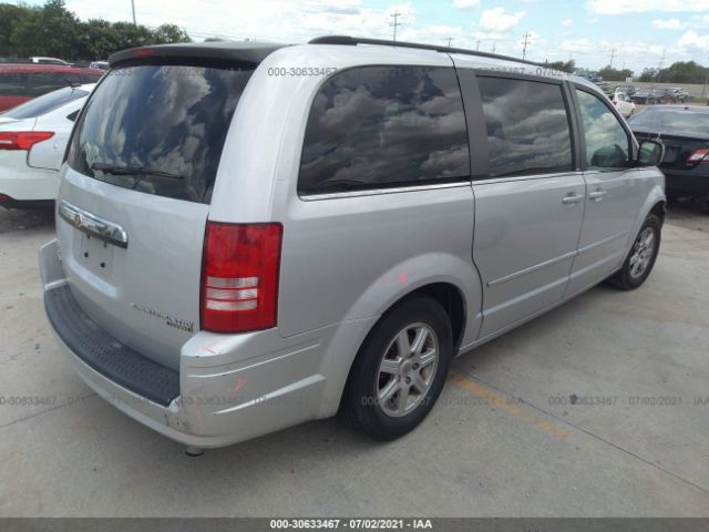 Photo 3 VIN: 2A4RR5D18AR457931 - CHRYSLER TOWN & COUNTRY 