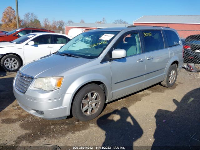 Photo 1 VIN: 2A4RR5D18AR492548 - CHRYSLER TOWN & COUNTRY 