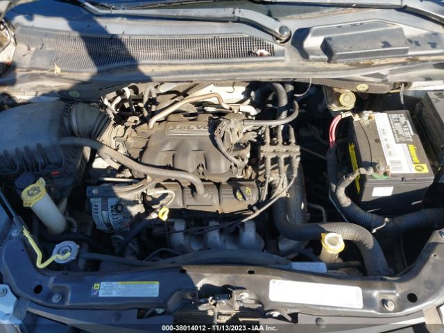 Photo 9 VIN: 2A4RR5D18AR492548 - CHRYSLER TOWN & COUNTRY 