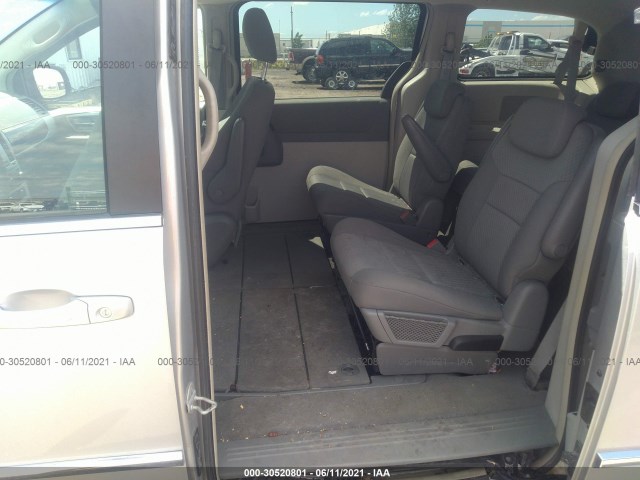 Photo 7 VIN: 2A4RR5D19AR115629 - CHRYSLER TOWN & COUNTRY 