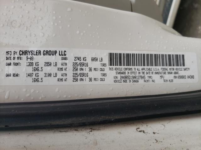 Photo 9 VIN: 2A4RR5D19AR127845 - CHRYSLER TOWN &AMP COU 