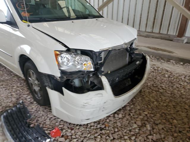 Photo 8 VIN: 2A4RR5D19AR129157 - CHRYSLER TOWN & COU 