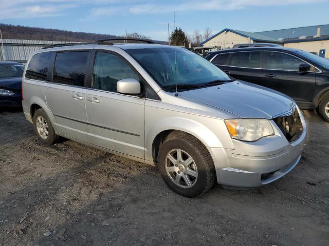 Photo 3 VIN: 2A4RR5D19AR153488 - CHRYSLER TOWN & COU 