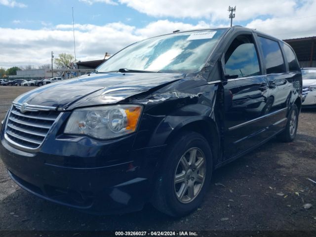 Photo 5 VIN: 2A4RR5D19AR188337 - CHRYSLER TOWN & COUNTRY 