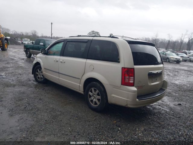 Photo 2 VIN: 2A4RR5D19AR249881 - CHRYSLER TOWN & COUNTRY 