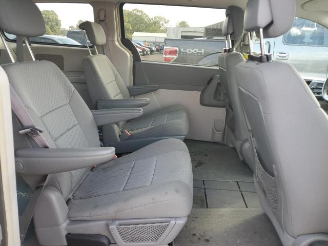 Photo 10 VIN: 2A4RR5D19AR300361 - CHRYSLER TOWN & COU 