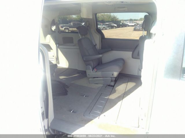 Photo 7 VIN: 2A4RR5D19AR350676 - CHRYSLER TOWN & COUNTRY 