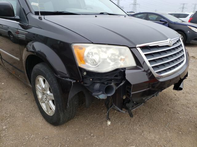 Photo 8 VIN: 2A4RR5D19AR357921 - CHRYSLER TOWN &AMP COU 