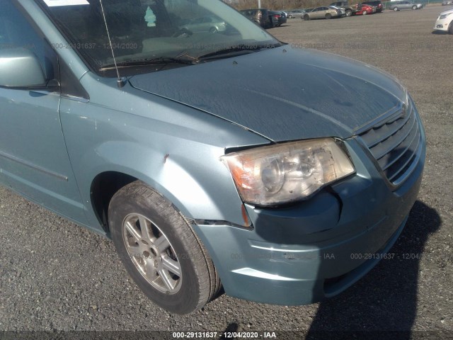 Photo 5 VIN: 2A4RR5D19AR359152 - CHRYSLER TOWN & COUNTRY 