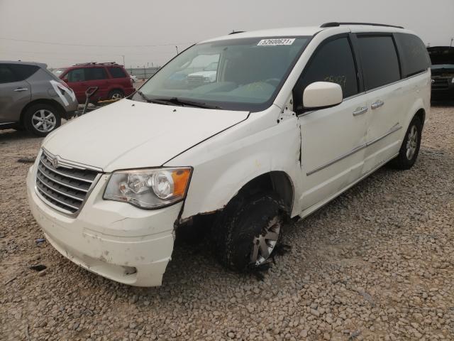 Photo 1 VIN: 2A4RR5D19AR373200 - CHRYSLER TOWN &AMP COU 