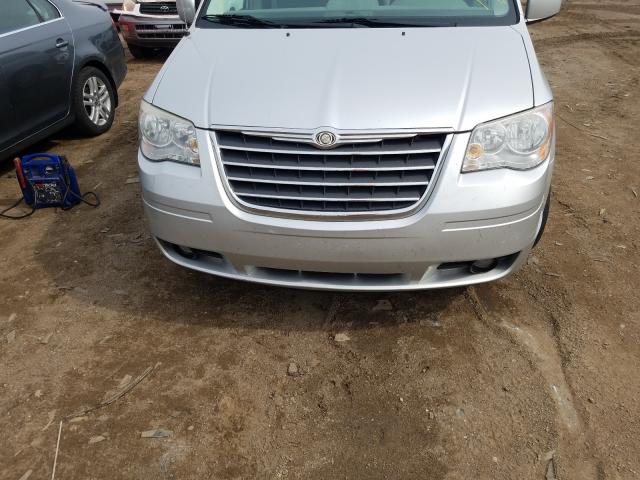 Photo 8 VIN: 2A4RR5D19AR381541 - CHRYSLER TOWN &AMP COU 