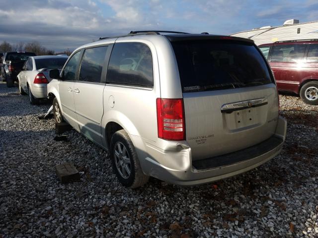 Photo 2 VIN: 2A4RR5D19AR428633 - CHRYSLER TOWN &AMP COU 