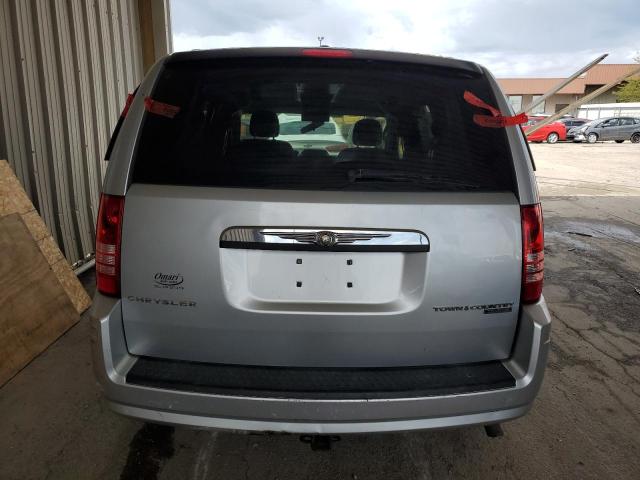 Photo 5 VIN: 2A4RR5D19AR494082 - CHRYSLER TOWN & COU 