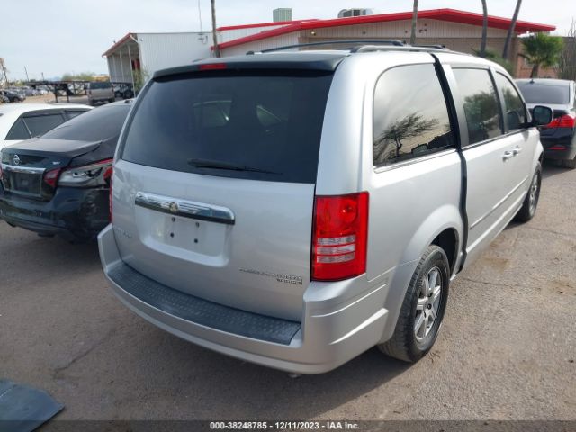 Photo 3 VIN: 2A4RR5D1XAR122394 - CHRYSLER TOWN COUNTRY 