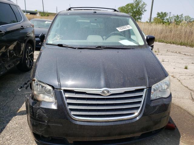 Photo 4 VIN: 2A4RR5D1XAR128115 - CHRYSLER TOWN & COU 