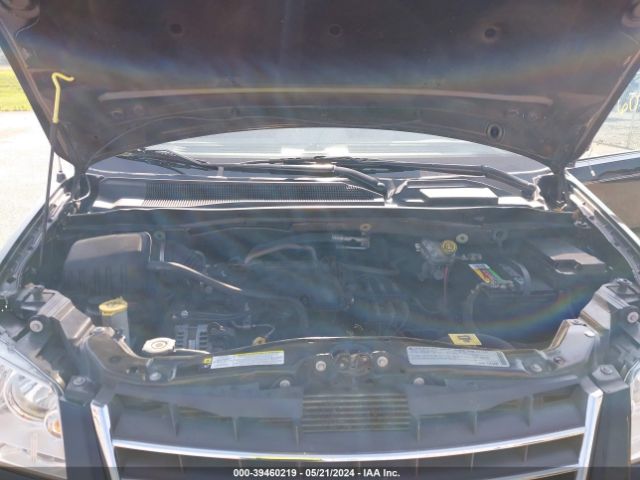 Photo 9 VIN: 2A4RR5D1XAR151085 - CHRYSLER TOWN & COUNTRY 